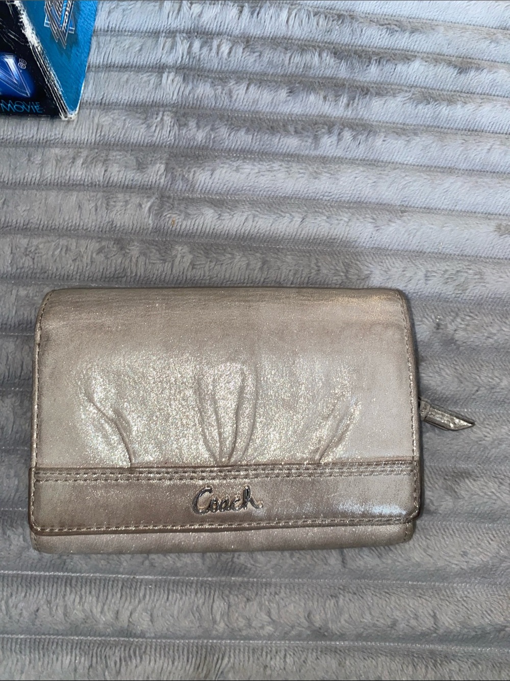 Y2K COACH WALLET SHINY GOLD